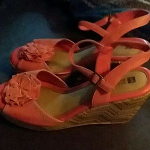 Pink White Mountain wedge sandals